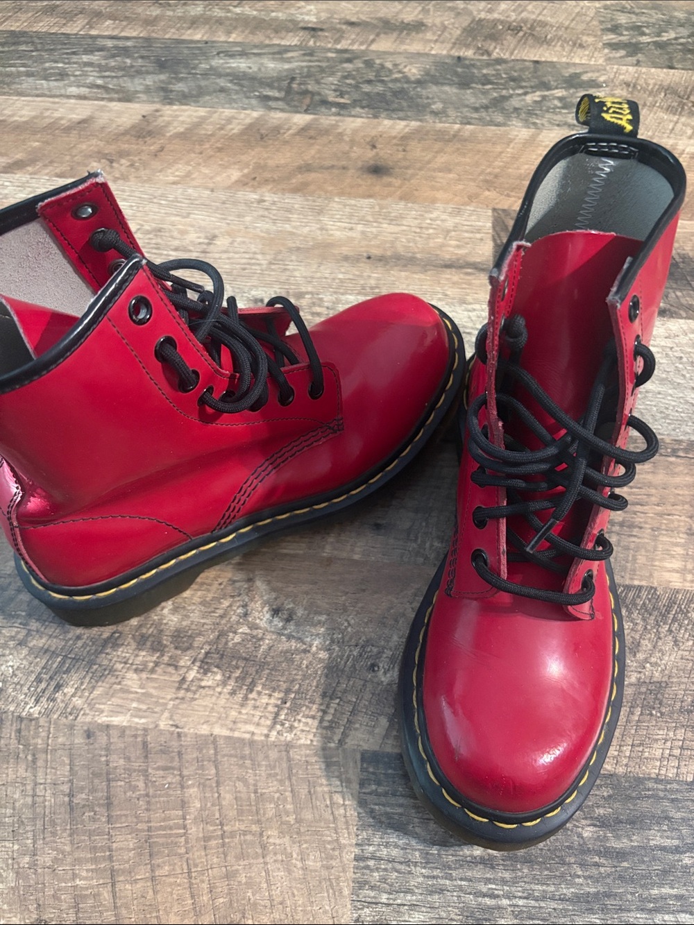 Dr. Martens Kid/youth 5 or ladies 7 great winter Boots. No box .